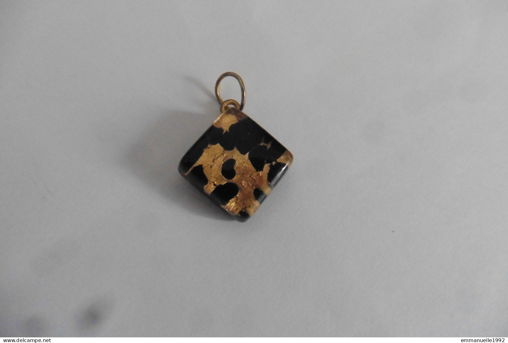 Neuf - Collier pendentif en verre de Murano inspiration Gustav Klimt doré or et noir sur cordon noir