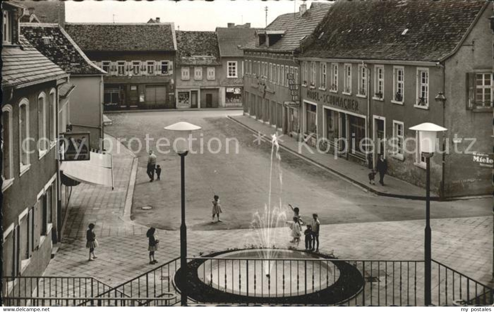 41791506 Gruenstadt Schillerplatz Springbrunnen Gruenstadt - Gruenstadt