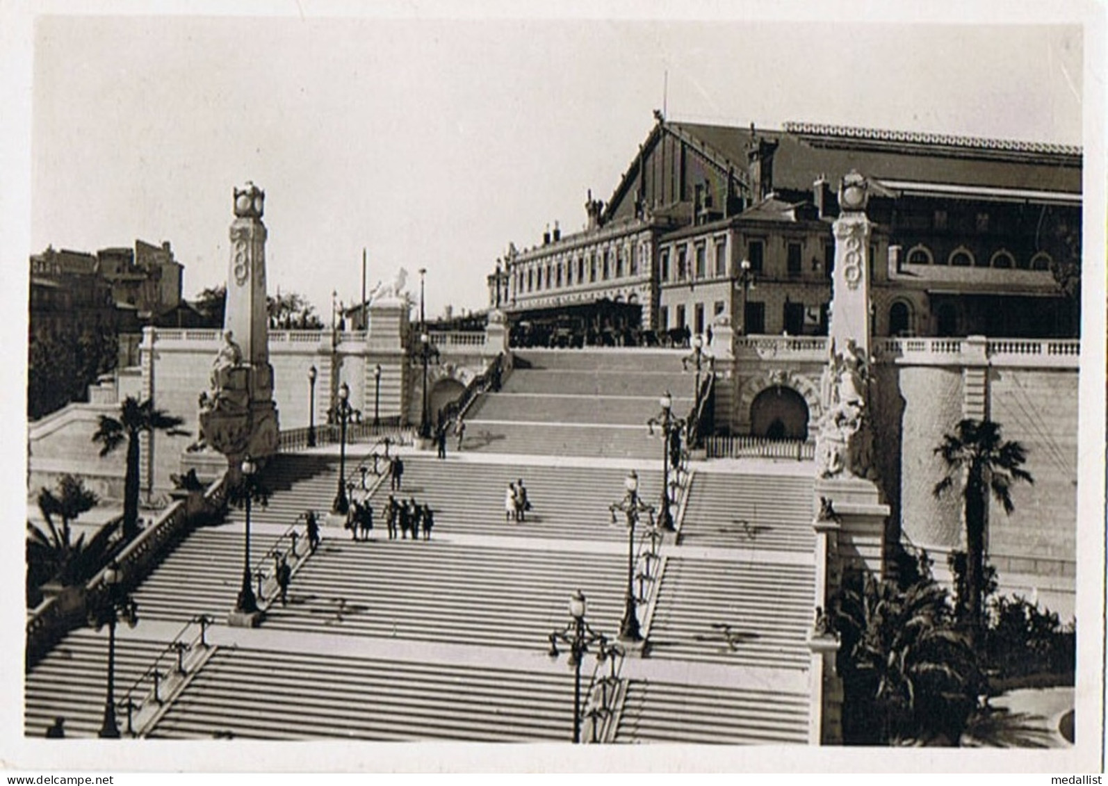 CPM..13..MARSEILLE..L'ESCALIER MONUMENTAL DE LA GARE - Quartier De La Gare, Belle De Mai, Plombières