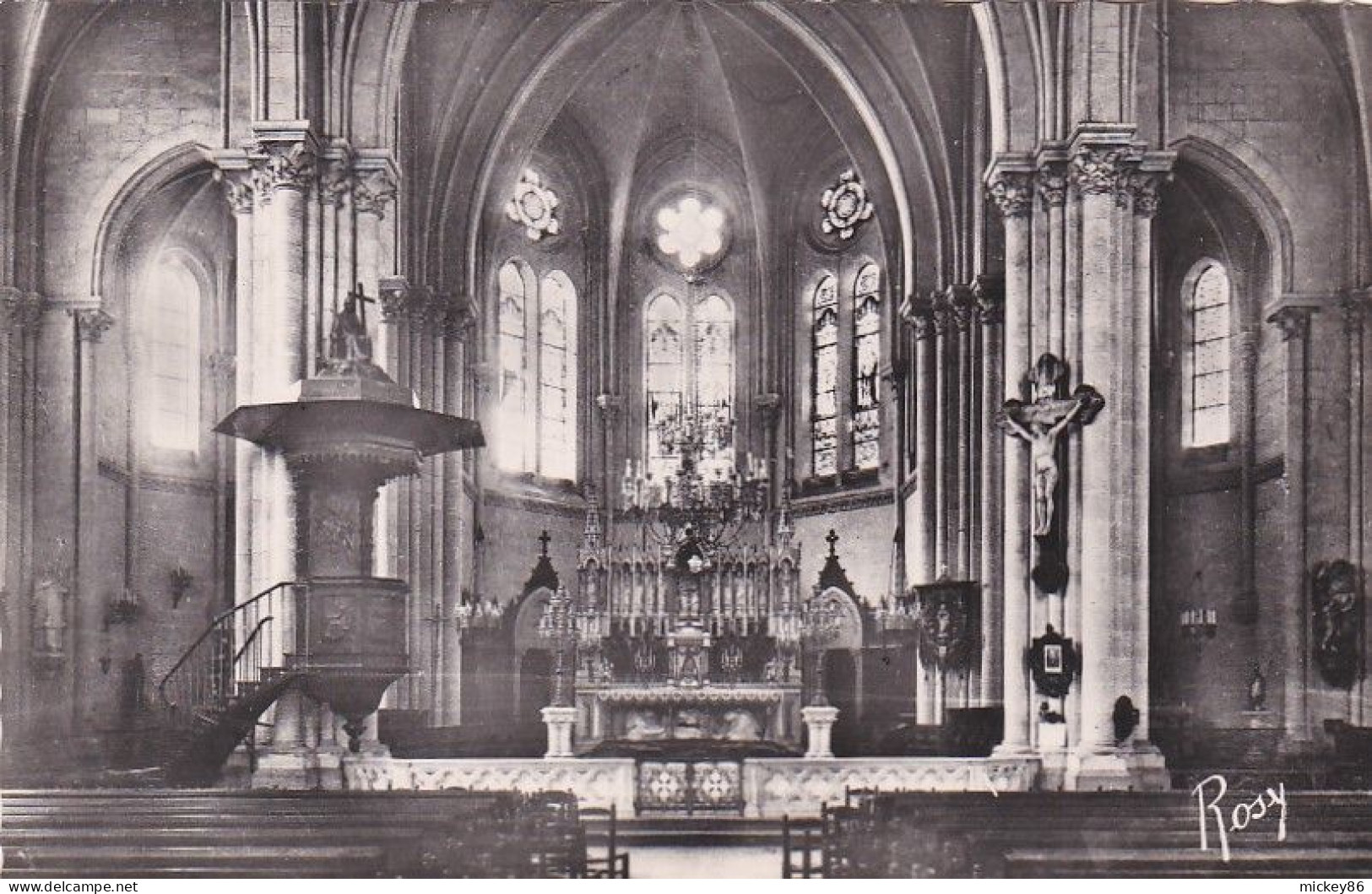 MACHECOUL -- Intérieur De L'église --Le Choeur - Machecoul