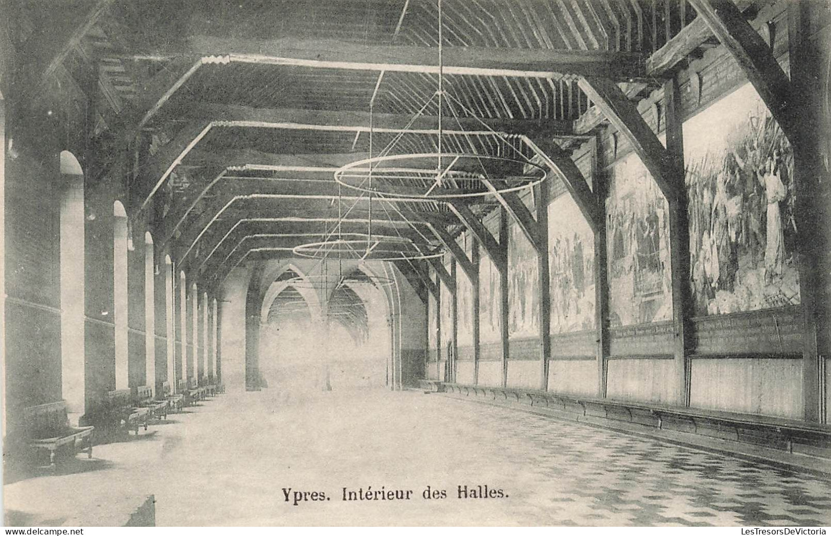 BELGIQUE - Ypres - Intérieur Des Halles - Carte Postale Ancienne - Ieper