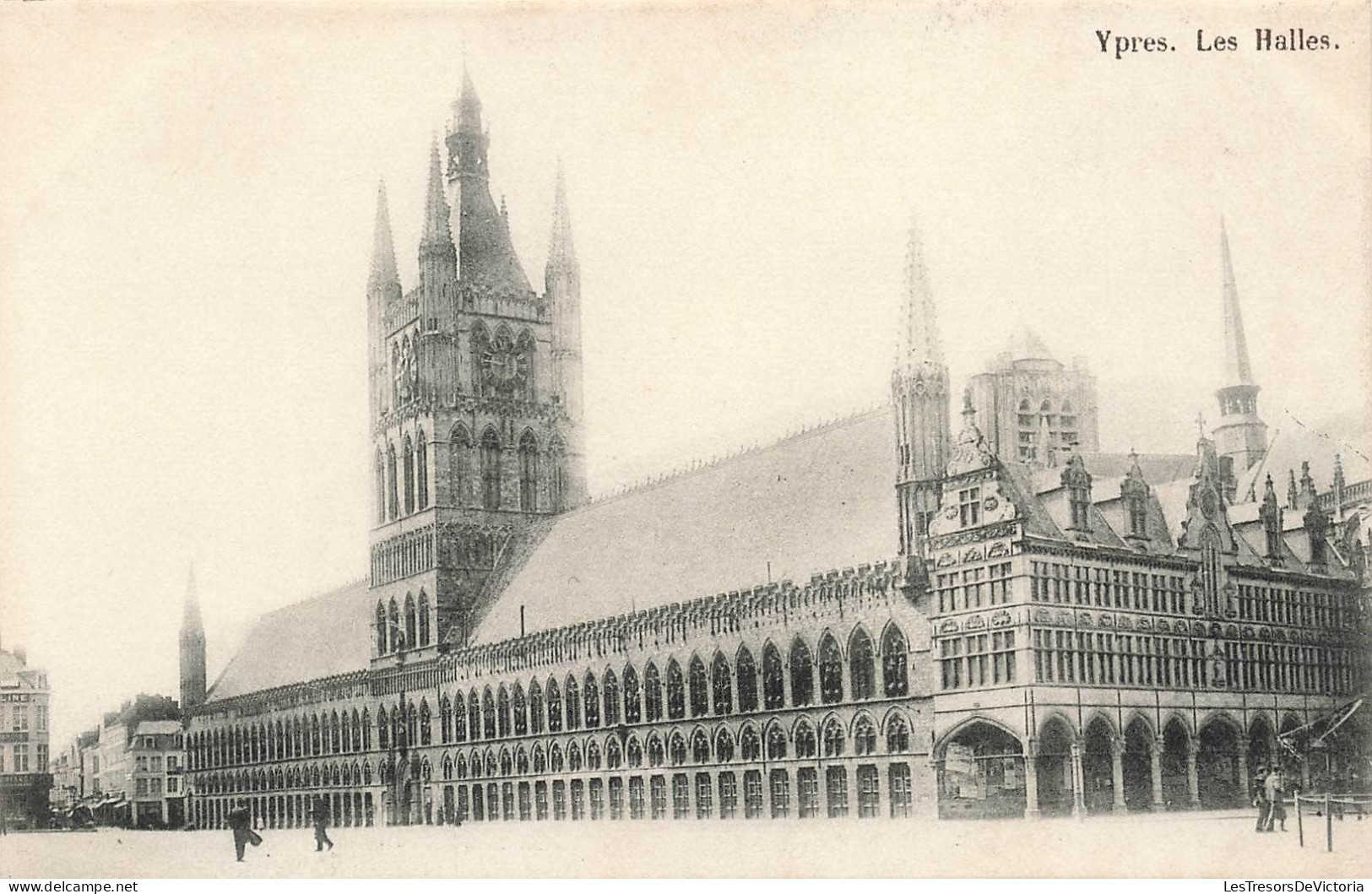 BELGIQUE - Ypres - Les Halles - Carte Postale Ancienne - Ieper
