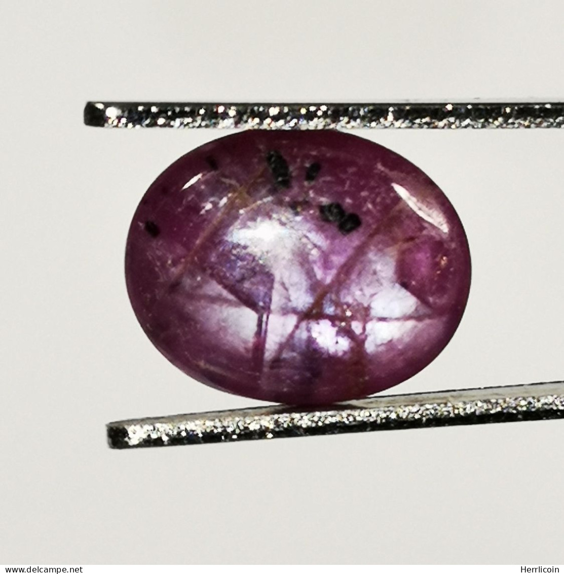 Rubis Traité (GF) Du Mozambique- Cabochon 3.91 Carats - 9.5 X 7.7 X 4.5 Mm - Ruby