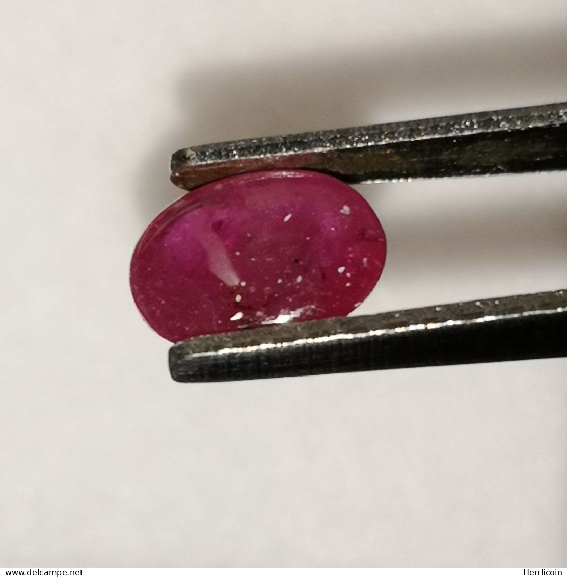 Rubis Traité (résidus) De Tanzanie- Cabochon 1.03 Carat - 7.0 X 5.3 X 2.8 Mm - Rubí