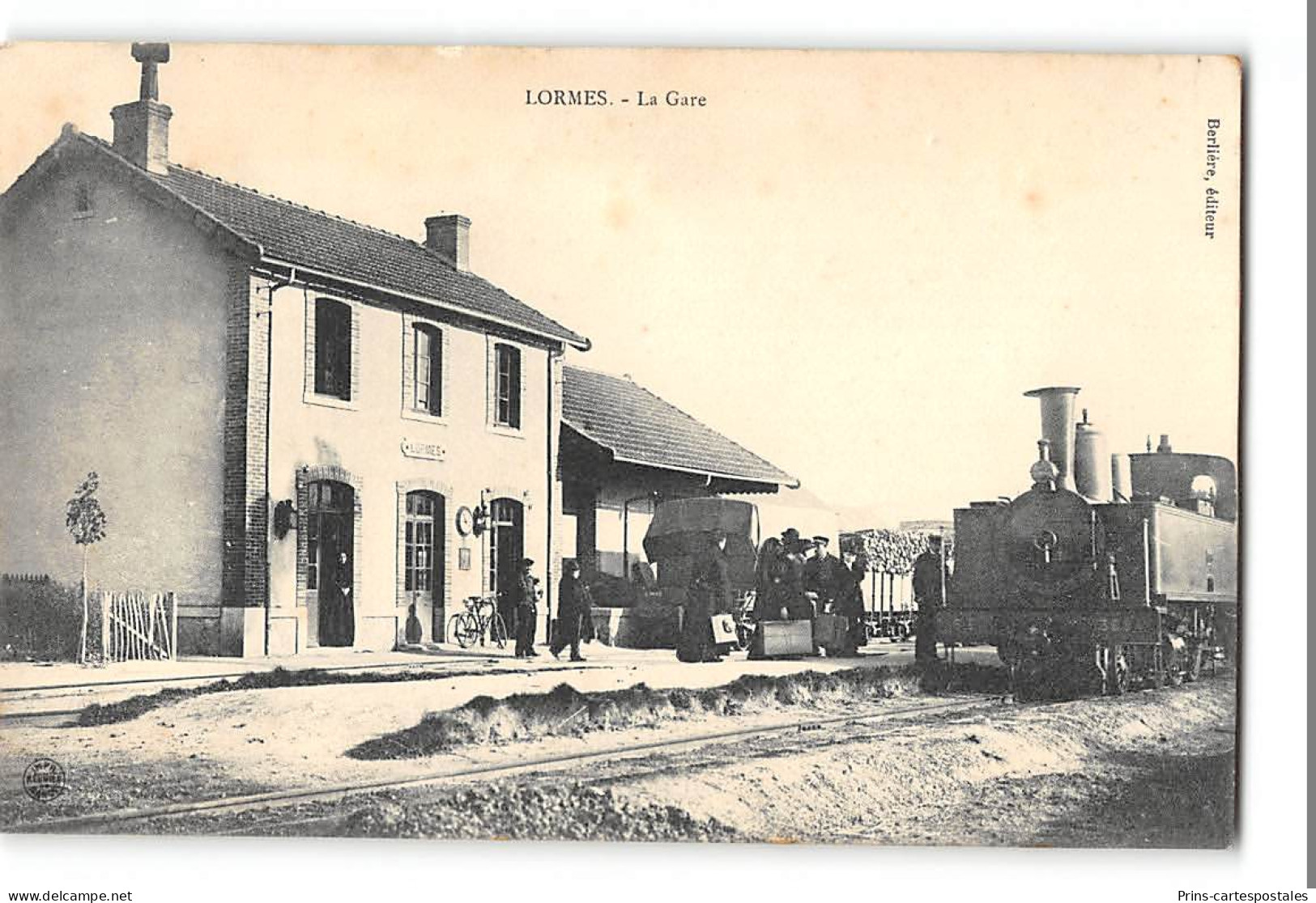 CPA 58 Lormes La Gare Et Le Train Tramway - Lormes