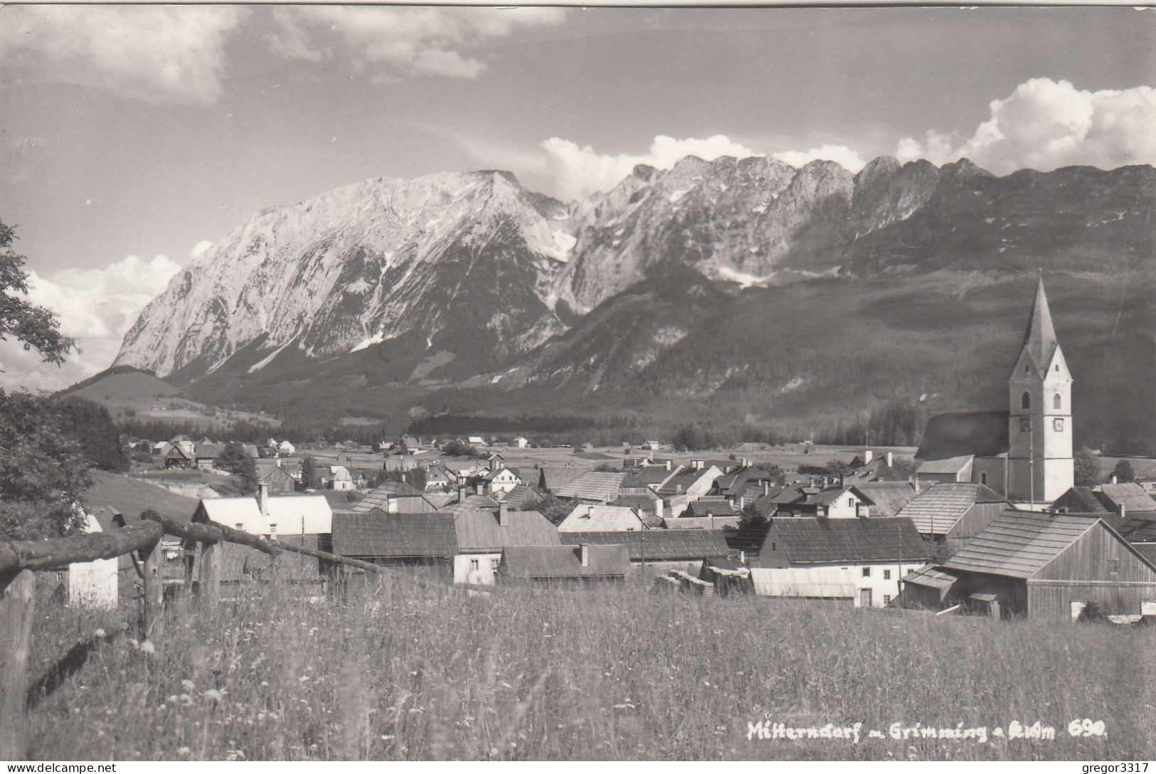 E1879) MITTERNDORF M. Grimming - S/W FOTO AK - Wiese Mit Häusern U. Kirche - Bad Mitterndorf