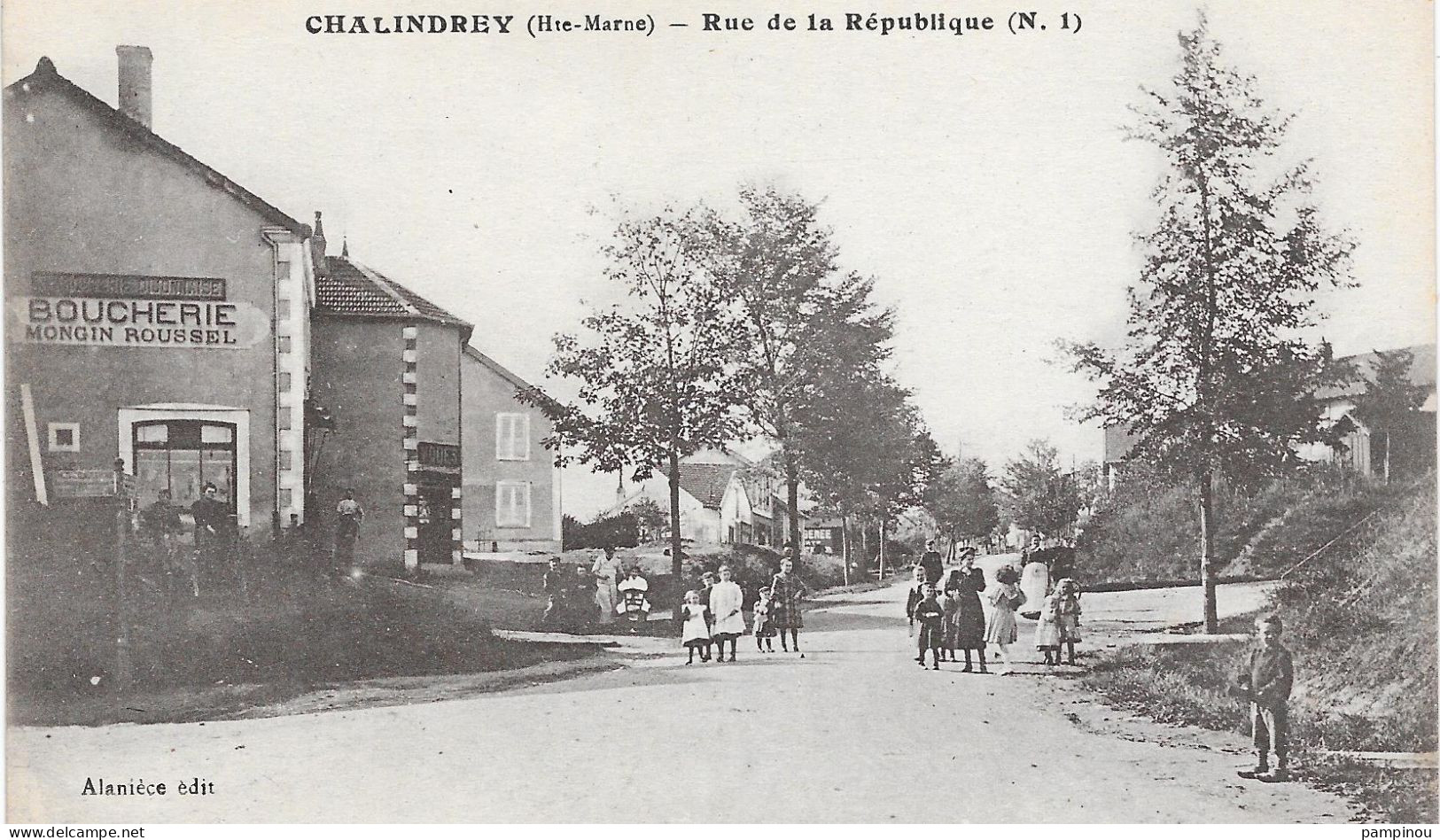 52 CHALINDREY - Rue De La République N°1 - Animée - Chalindrey