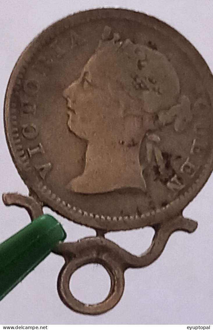Monnaie pendentif Victoria Queen ( Malaisie ) 5 Cents 1898