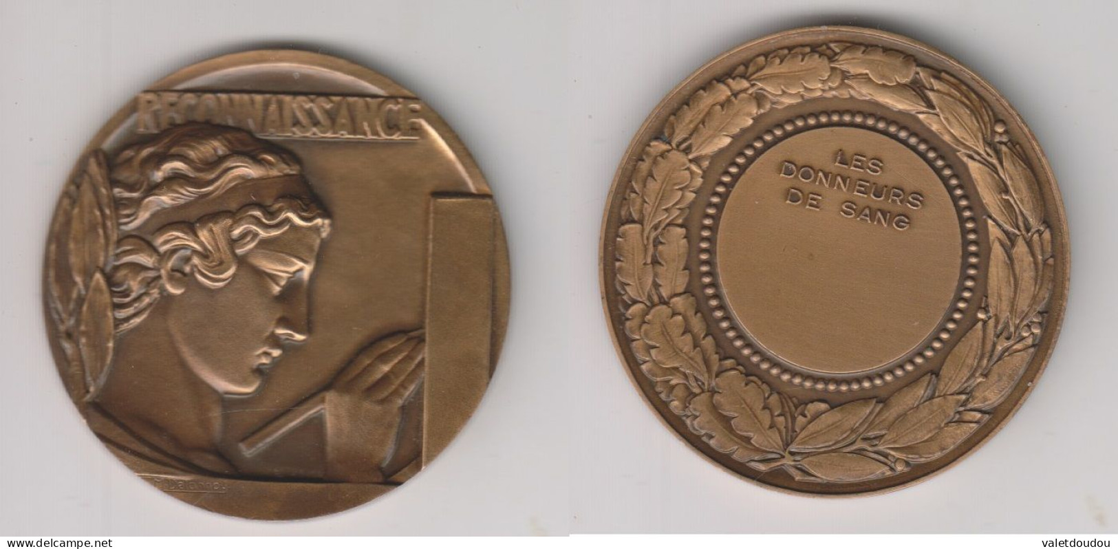 M.DELANNOY MEDAILLE BRONZE ART DECO RECONNAISSANCE LES DONNEURS DE SANG - Boites à Tabac Vides