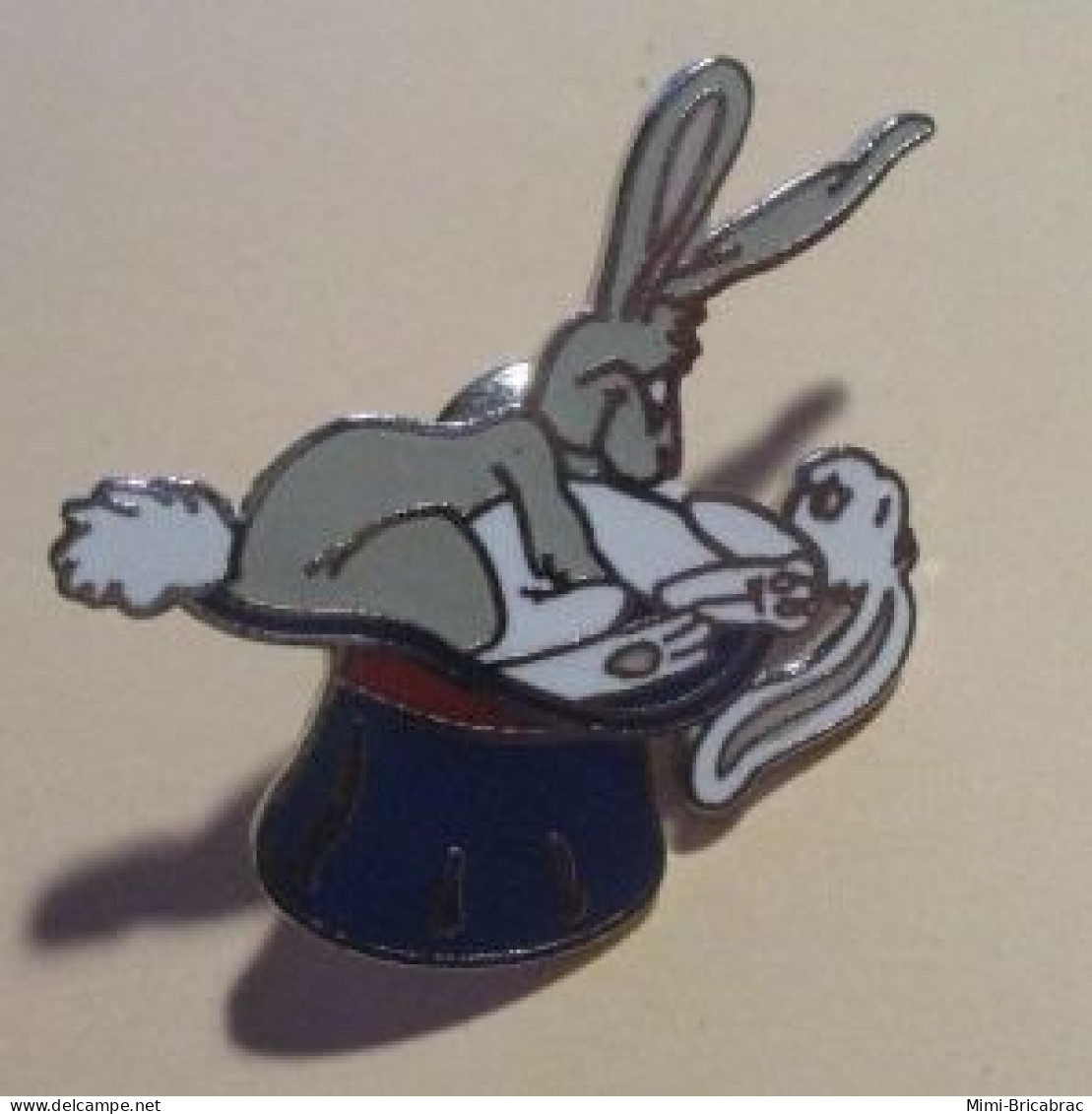 SP D&M Pin's Pins / Beau Et Rare / CINEMA / TEX AVERY COÏT DE LAPINS DANS UN CHAPEAU Pin's DEMONS & MERVEILLES ETAT NEUF - Cinéma