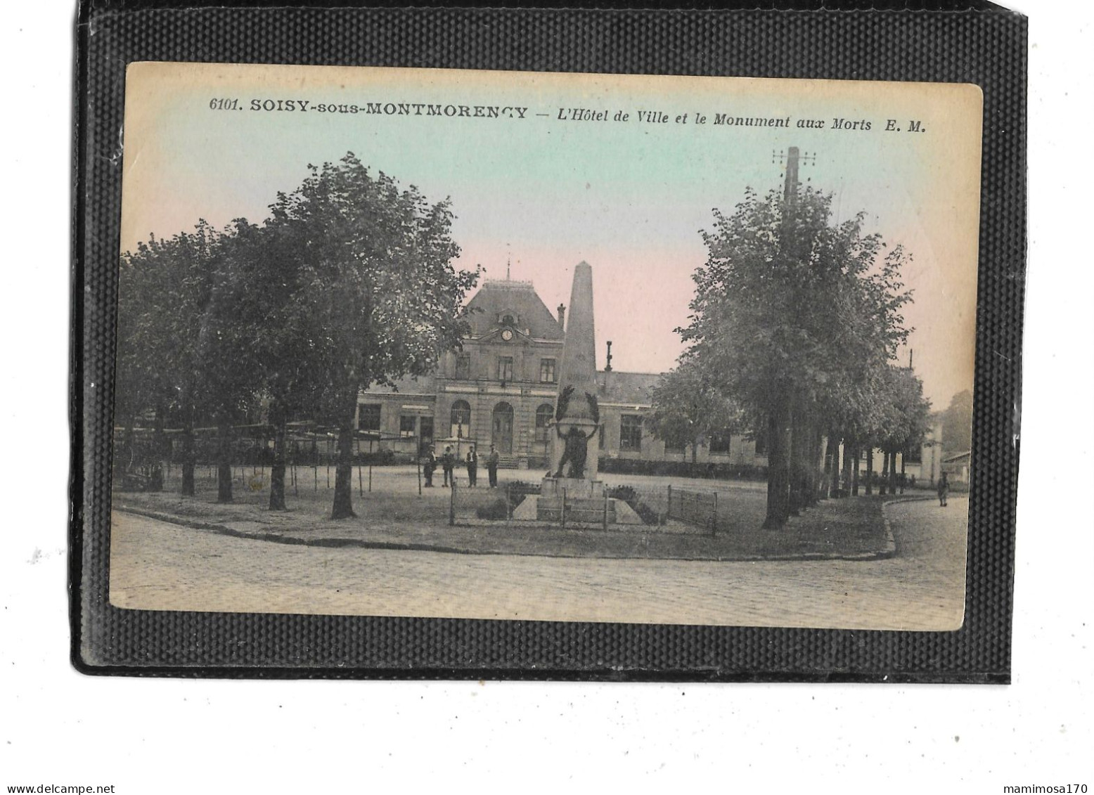 95- SOISSY-sous-MONTMORENCY -Une Vue Animée Du " MONUMENT Aux MORTS " Plaçe De L'Hôtel-de-Ville " - Soisy-sous-Montmorency