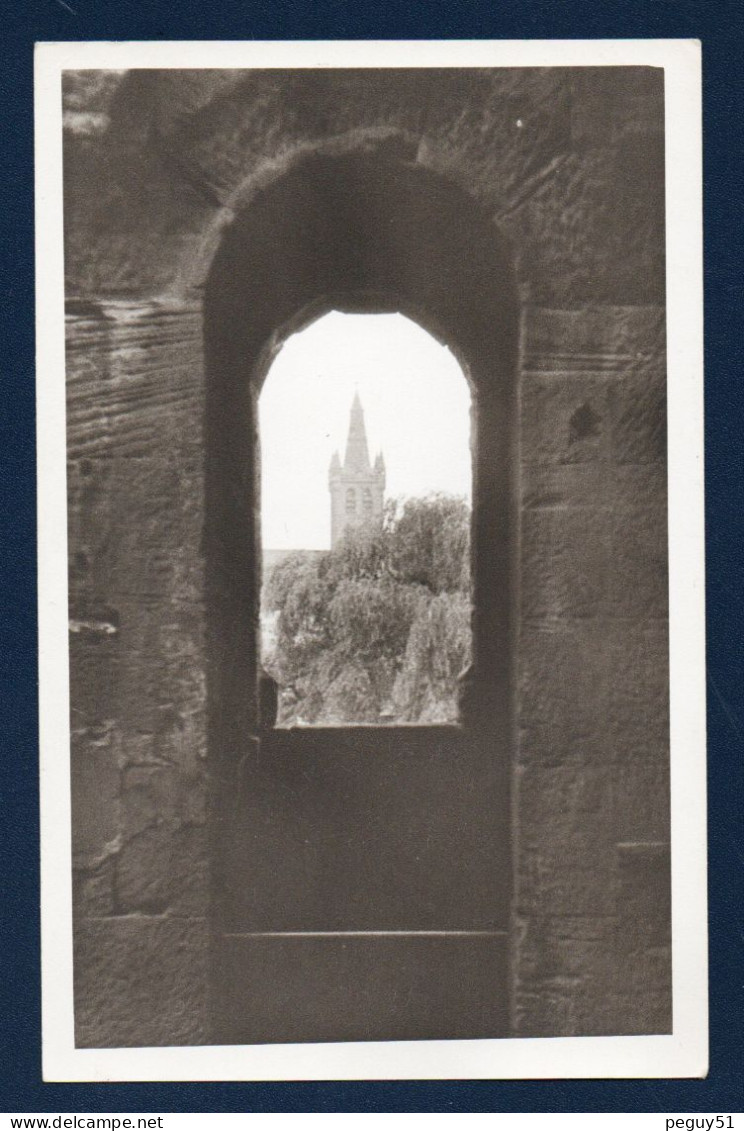 Carte-photo. Clocher Vu Par Une Fenêtre D'un Château. A Identifier. - Zu Identifizieren