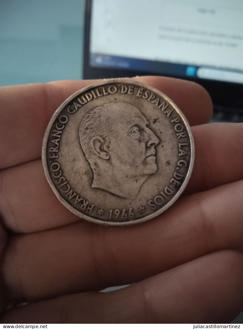 Moneda 100 Pesetas Franco 1966 - Da Identificare
