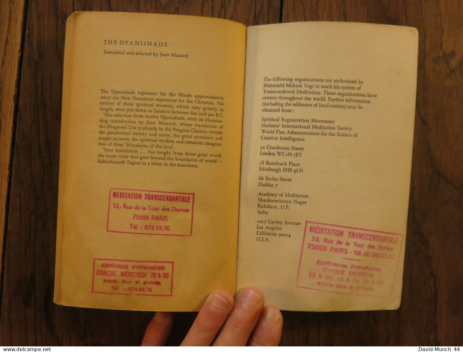 Maharishi Mahesh Yogi on the Bhagavad-Gita, A new translation and Commentary Chapters 1-6. Penguin Books.1975.en anglais