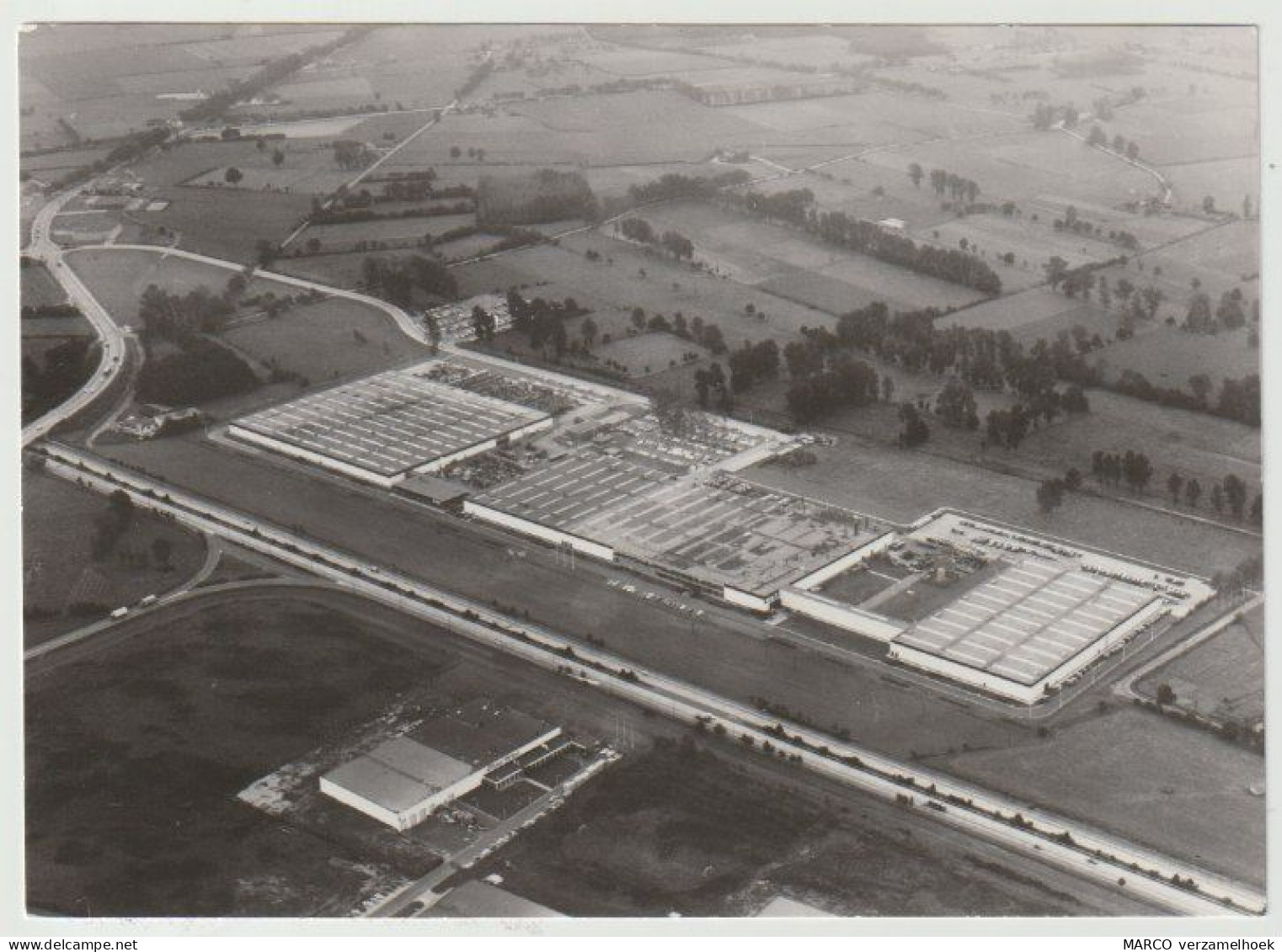 Persfoto FE 74-14: DAF Trucks Eindhoven (NL) DAF Oevel (westerlo) (B) Cabine En Assen Fabricage - Trucks