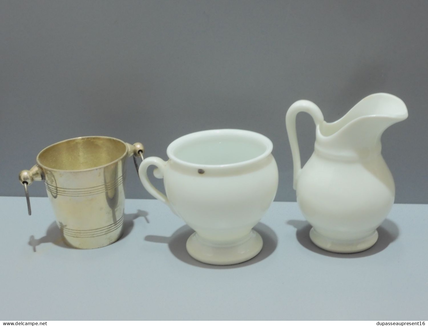 -LOT OBJETS MINIATURES CERAMIQUE PORCELAINE BOIS VERRE GRES LAITON M. Argenté      E - Other & Unclassified