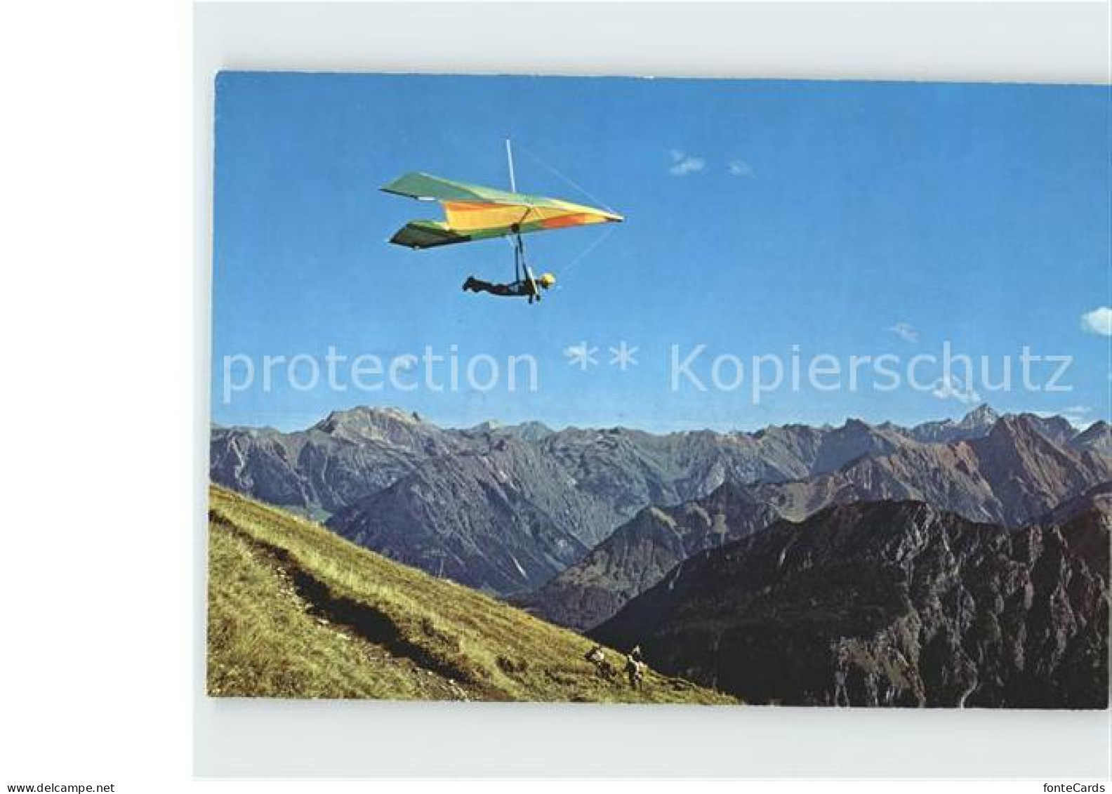 72231992 Drachenflug Drachenfliegen Alpen   - Parachutespringen
