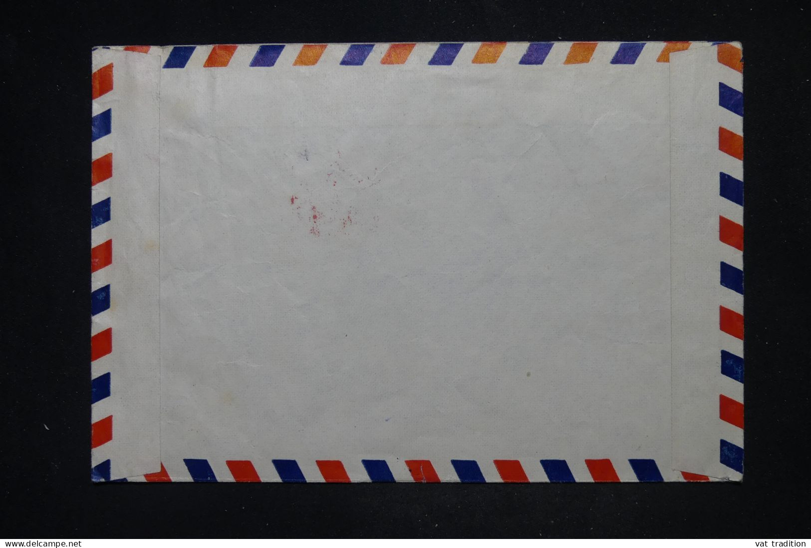 CHINE - Enveloppe Commerciale De Pékin Pour Paris En 1966 Avec Cachet De Taxe Perçue - L 149093 - Brieven En Documenten