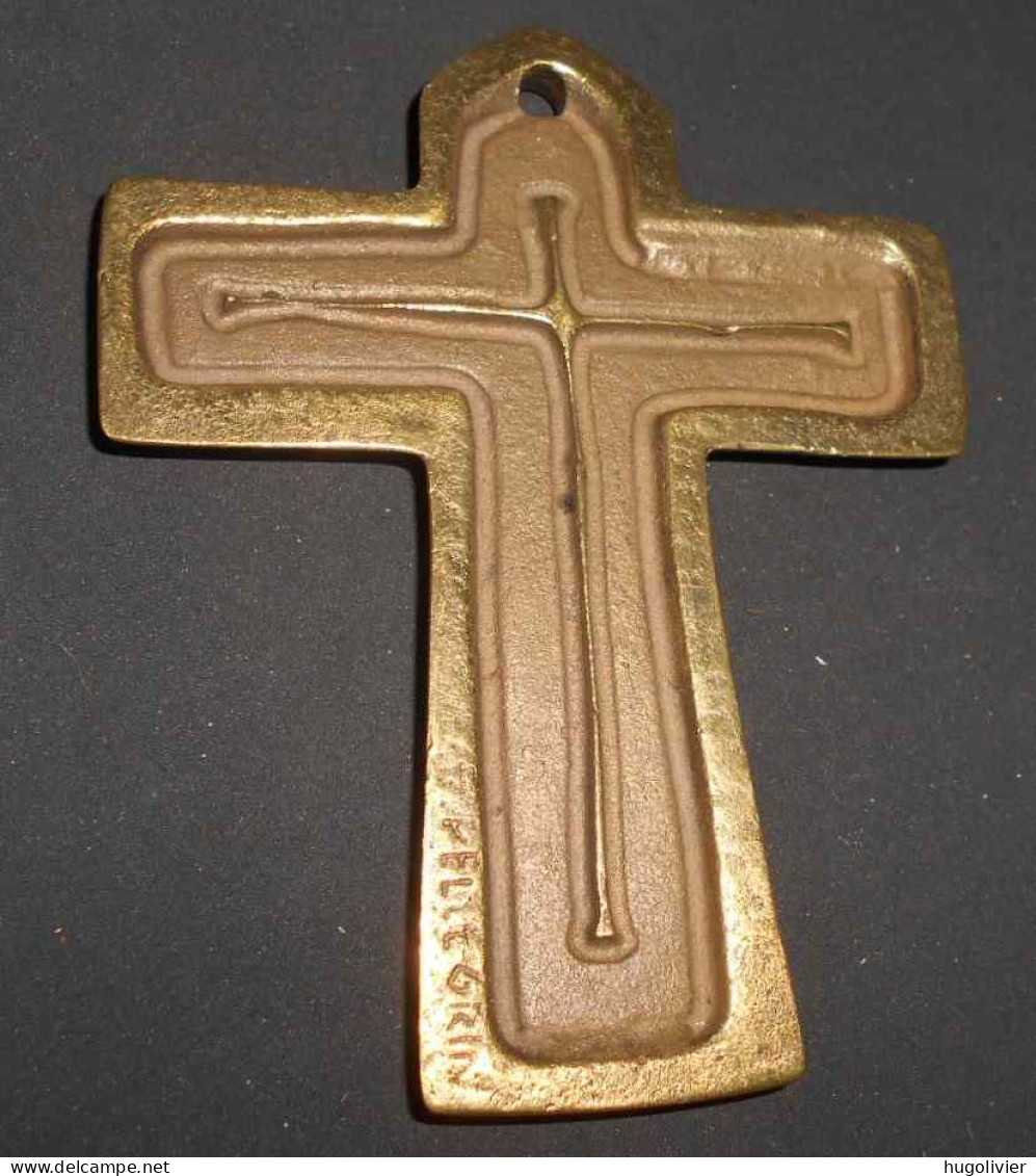 Vintage Croix Pectorale En Bronze émaux IHS Signée Elie PELLEGRIN Bijou D'Art Années 60 Chamonix - Religiöse Kunst