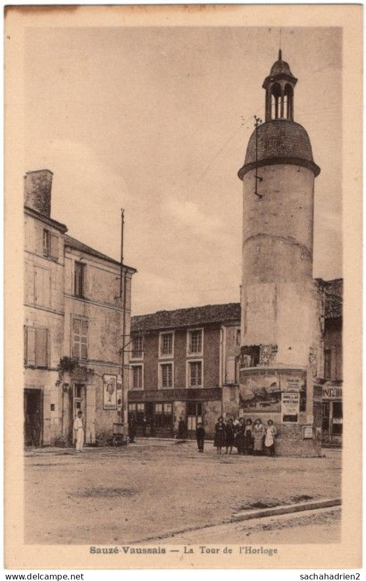 79. SAUZE-VAUSSAIS. La Tour De L'Horloge - Sauze Vaussais