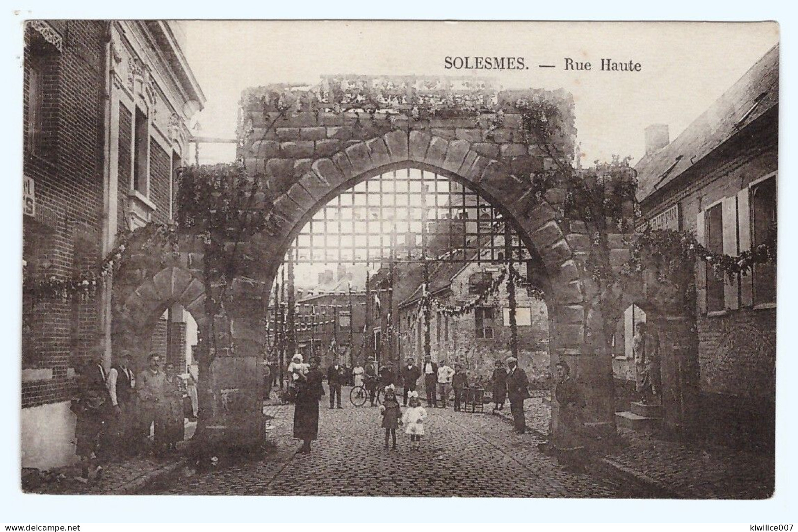 1951   SOLESMES Rue Haute   8 Juin 1924 - Solesmes