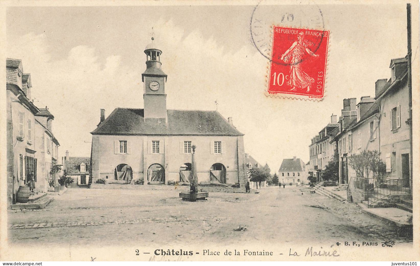 CPA Châtelus-Place De La Fontaine-2-Timbre     L2521 - Chatelus Malvaleix