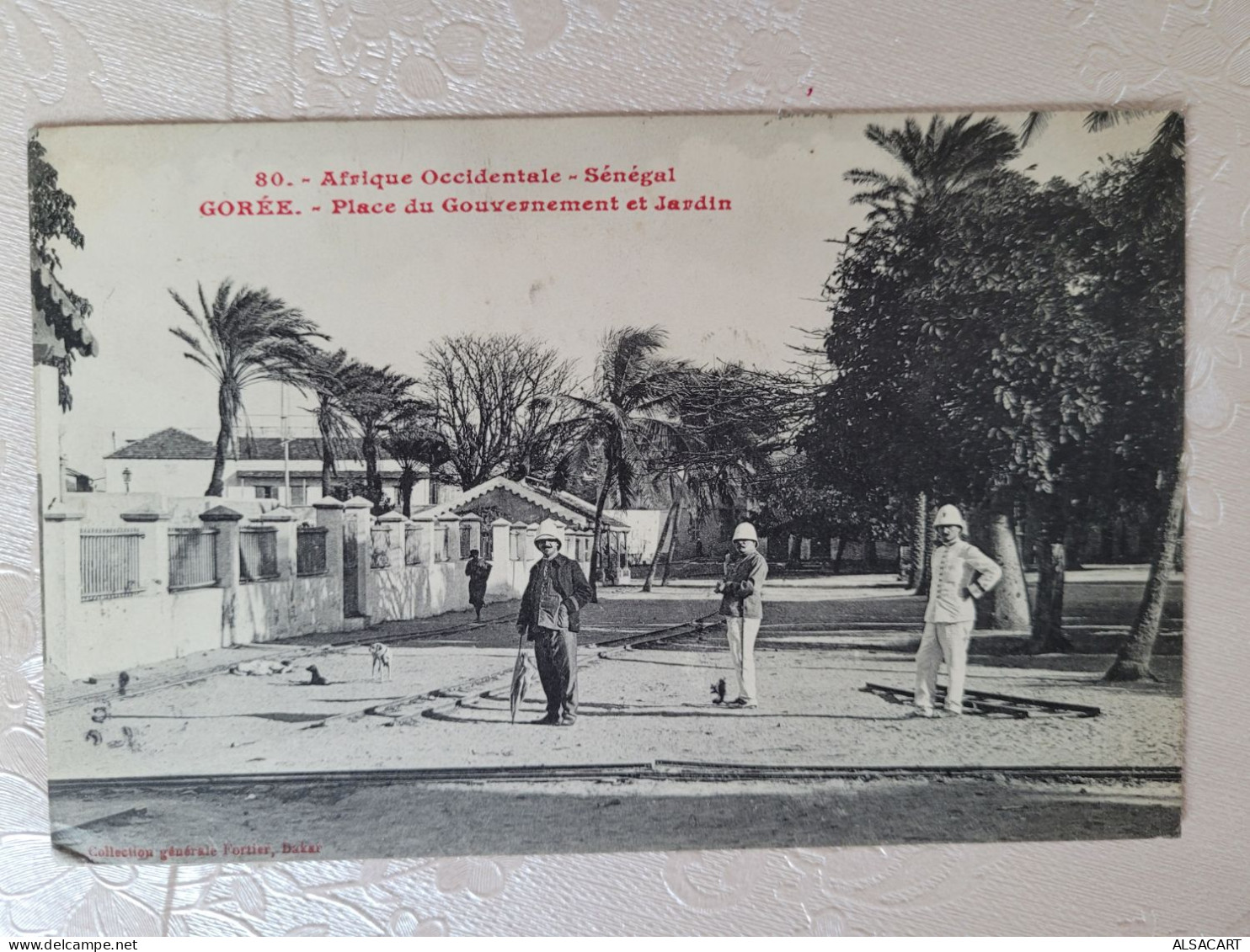 Sénégal , Gorée , Place Du Gouvernement Et Jardin - Sénégal