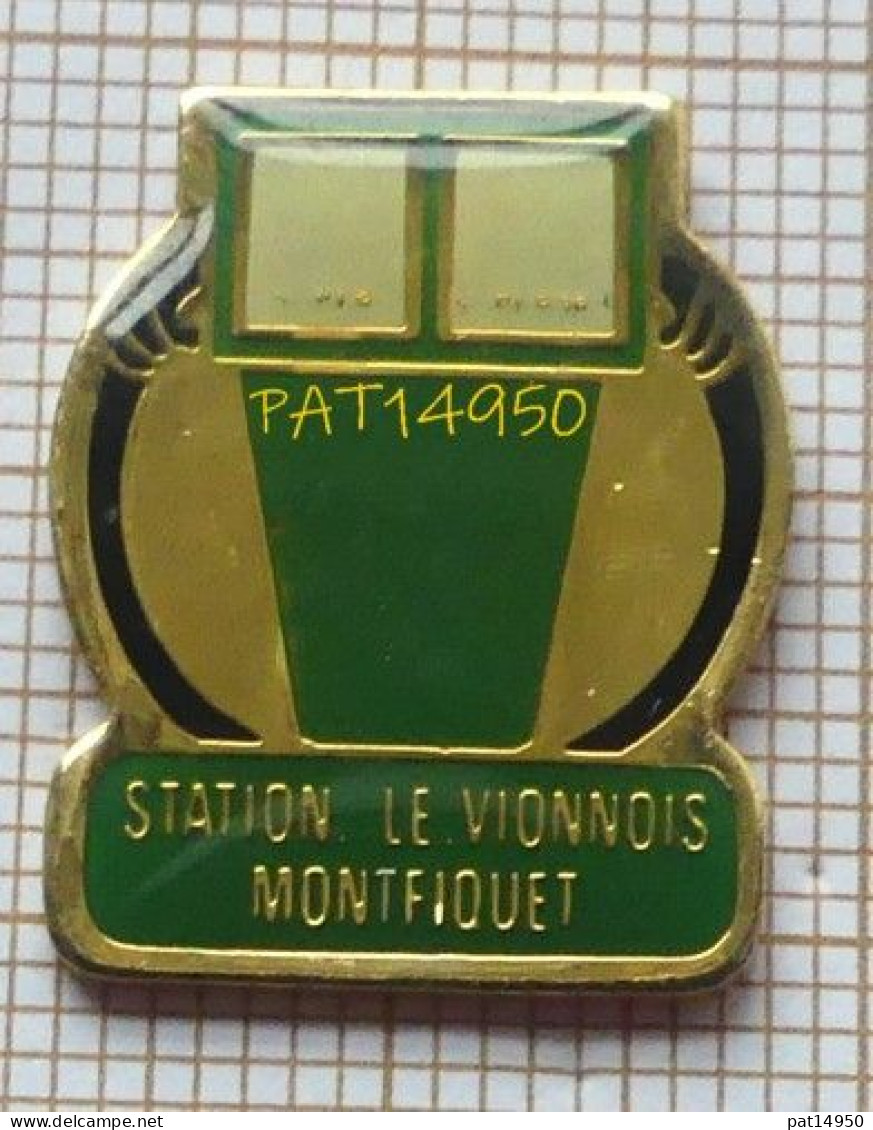 PAT14950 POMPE à ESSENCE De La  STATION LE VIONNOIS   à  MONTFIQUET Dpt 14 CALVADOS - Carburants