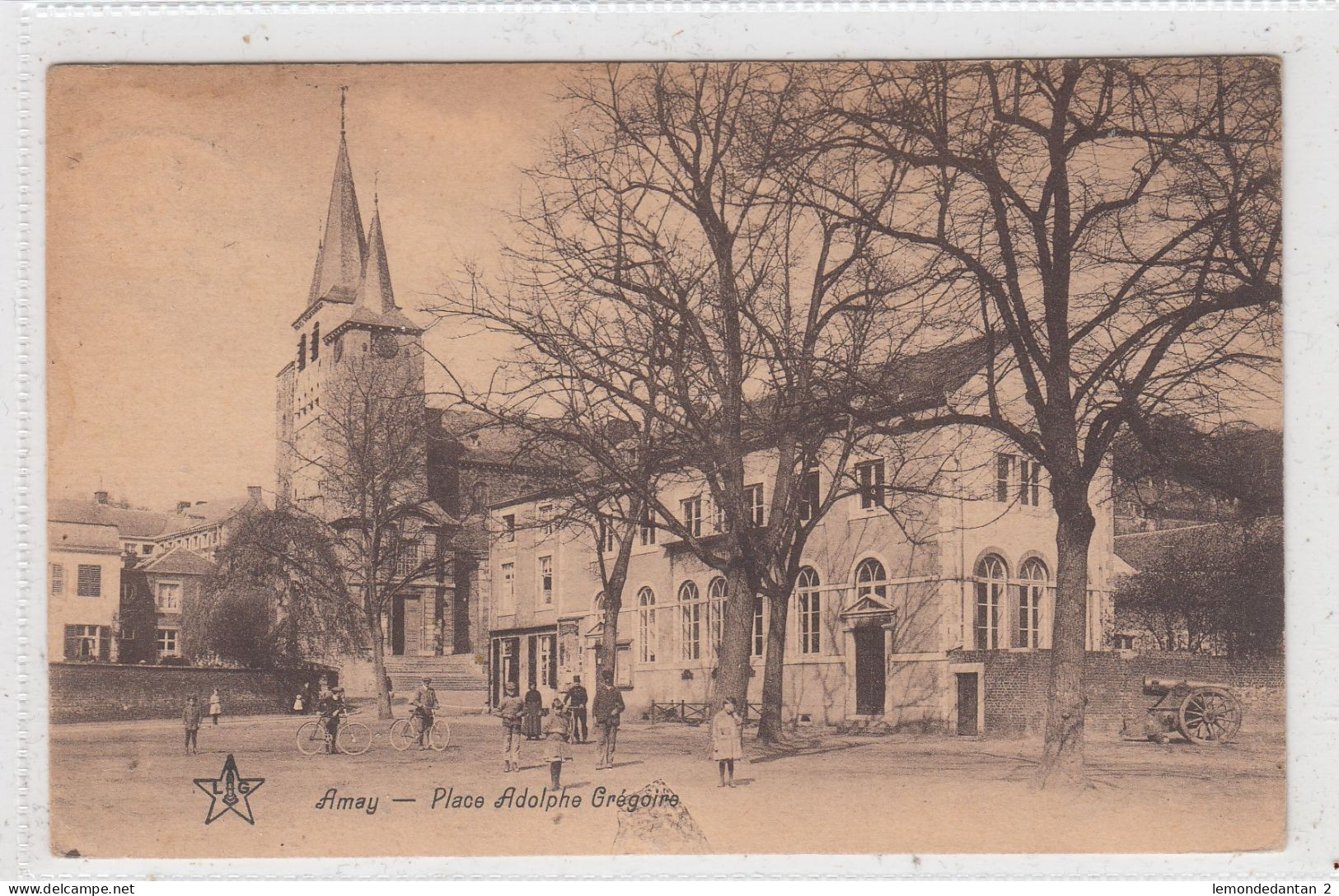 Amay. Place Adolphe Grégoire. * - Amay