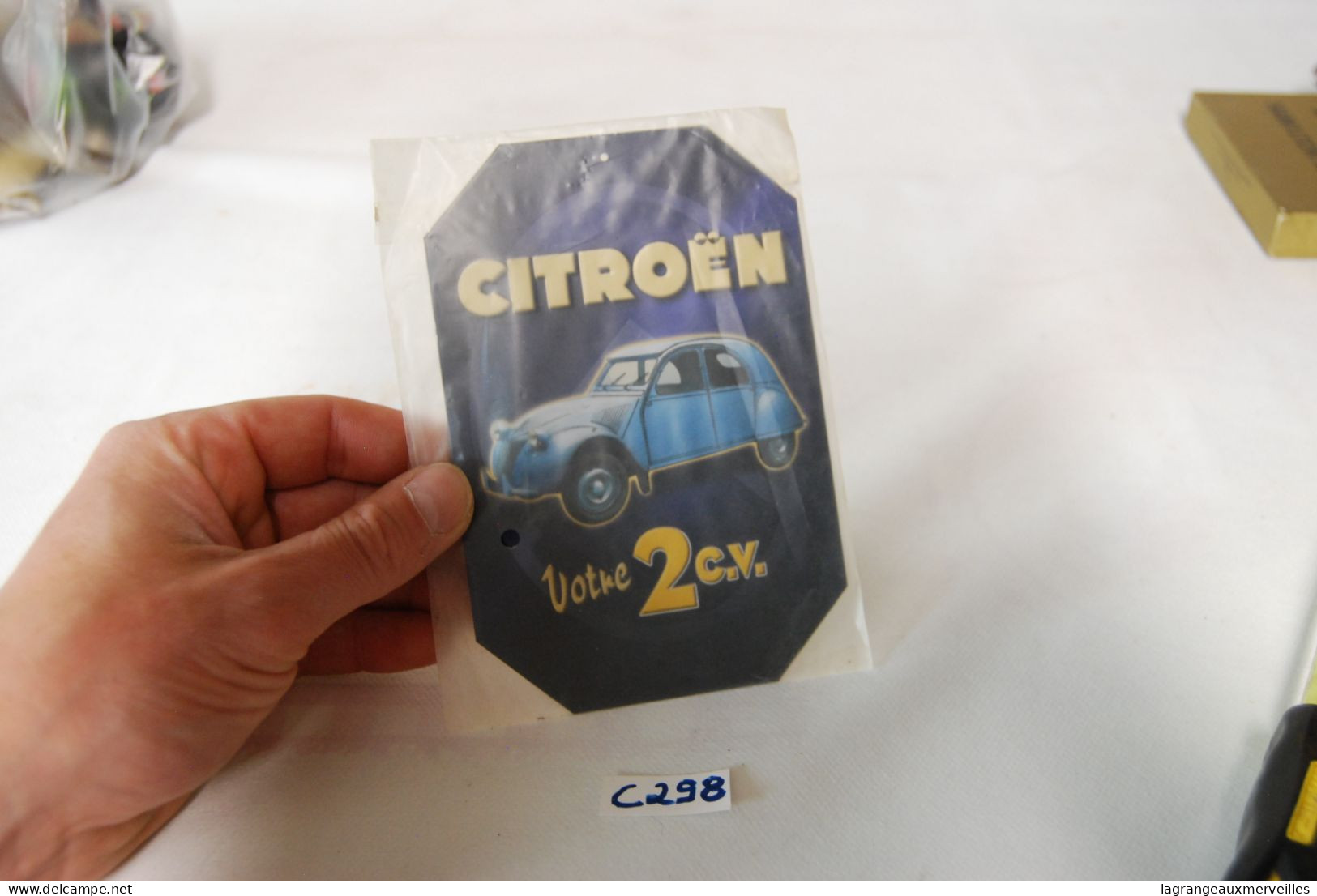 C298 Ancienne Plaque En Métal - Citroen - Votre 2CV - Tin Signs (vanaf 1961)