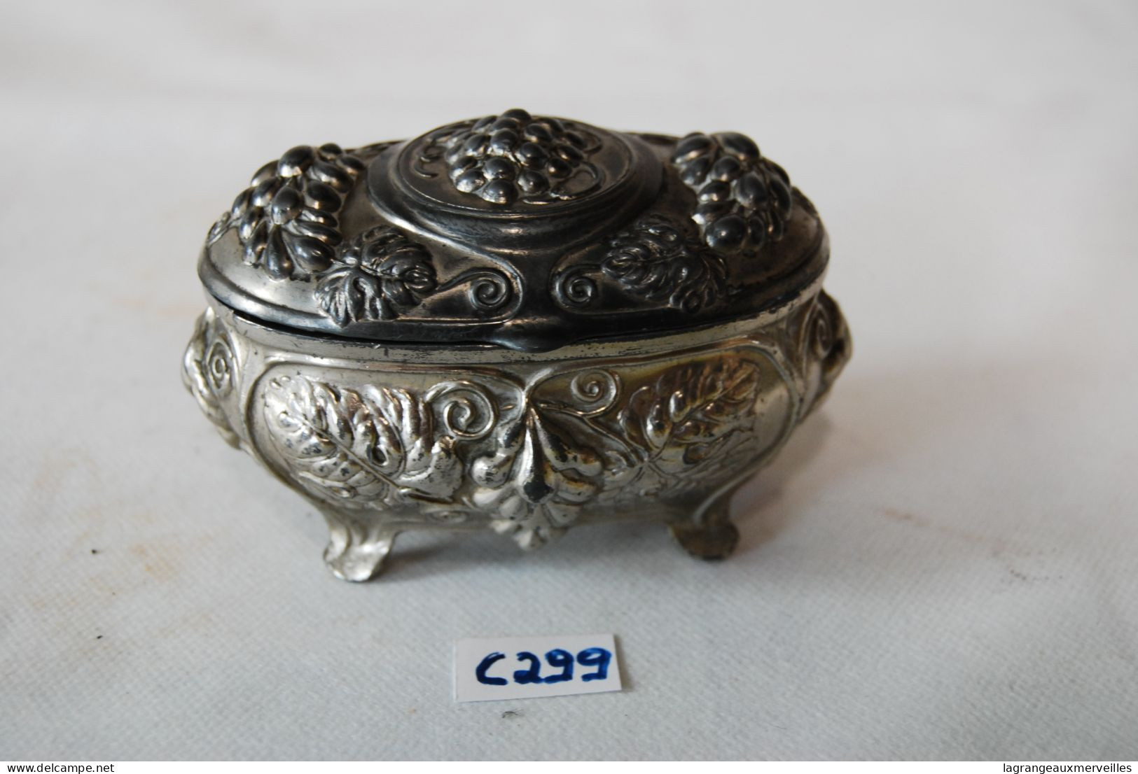 C299 Ancienne Boite à Bijou - Art Nouveau - Travail Minutieux - Collection - Matériel