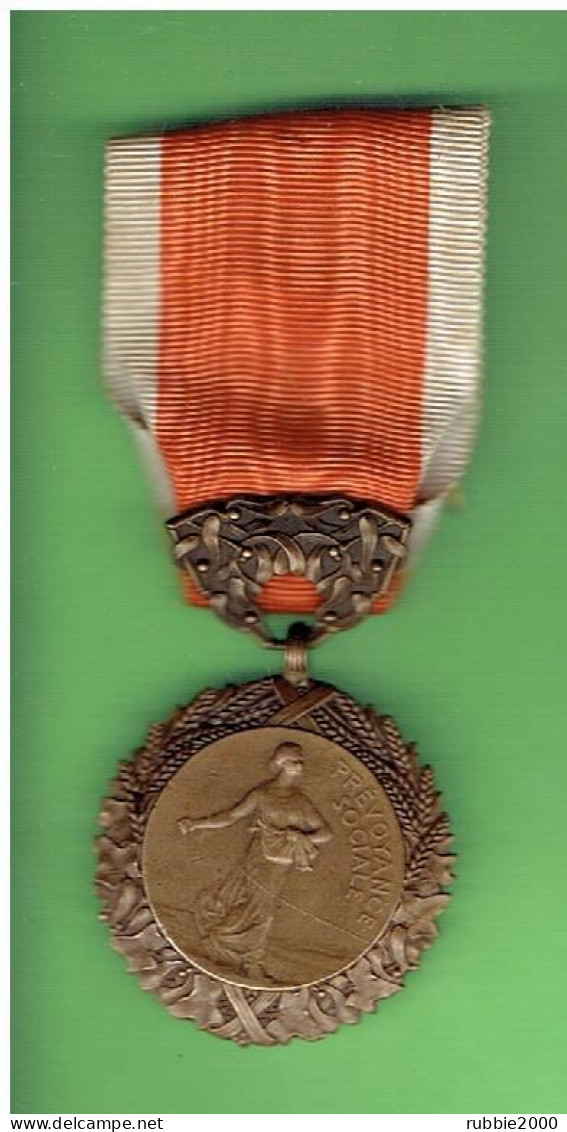 MEDAILLE DE BRONZE DE LA PREVOYANCE SOCIALE SEMEUSE MINISTERE DE L HYGIENE DE L ASSISTANCE ET DE LA PREVOYANCE SOCIALES - Francia