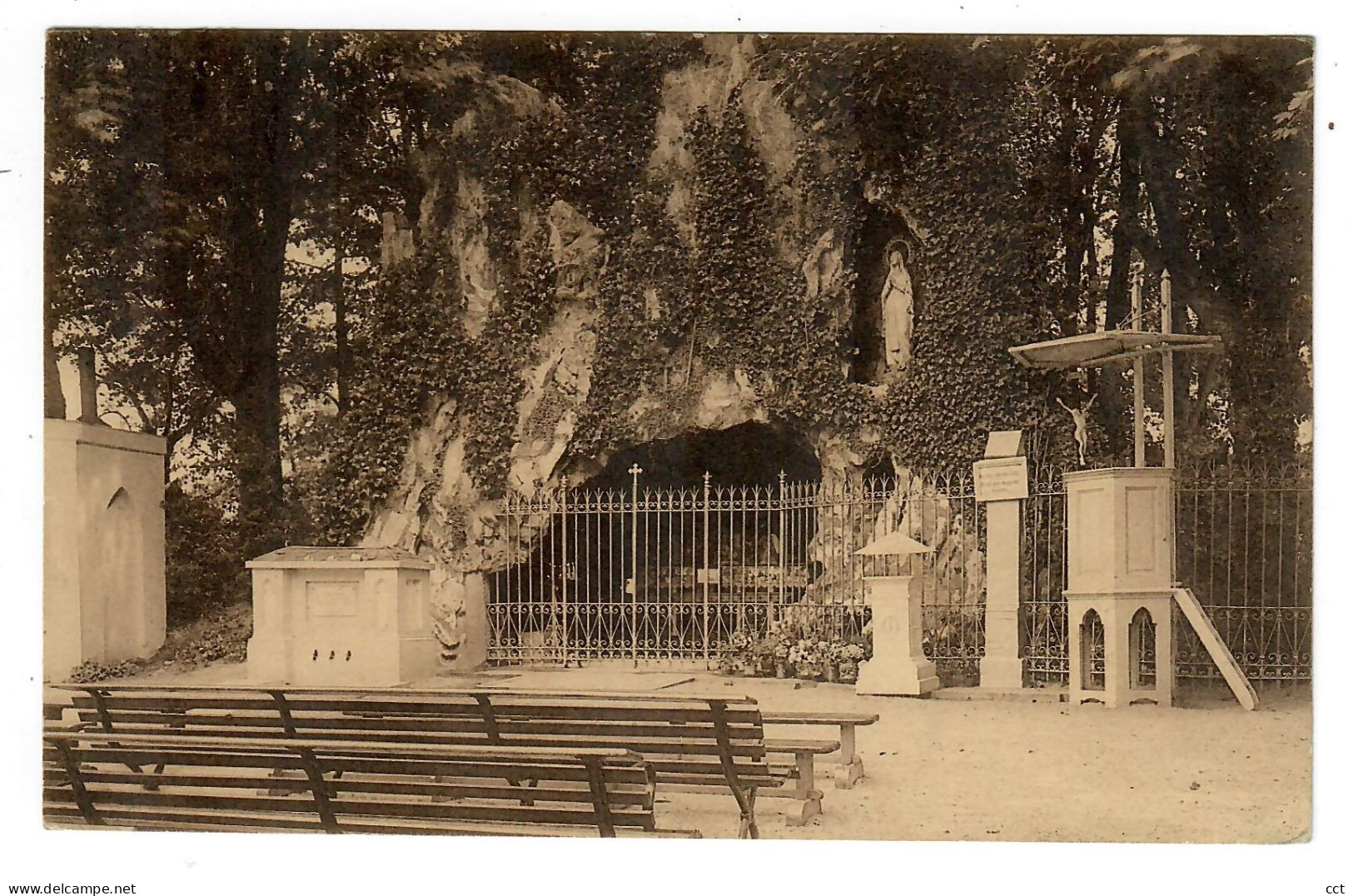 Edegem   Grot Van O.L.V. Van Lourdes - Edegem