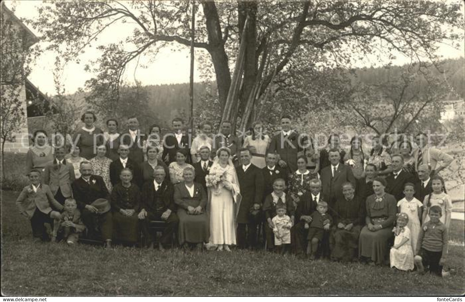 72194242 Hochzeit Familienfoto  - Noces