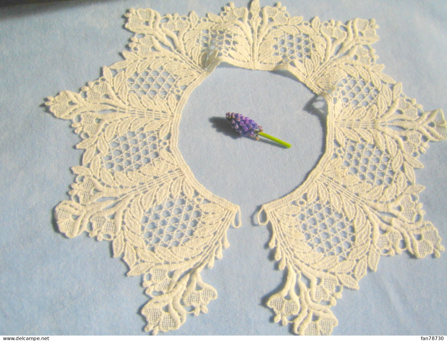 Col Dentelle Vintage, Au Crochet Fait Main - Frais Du Site Déduits - 1940-1970