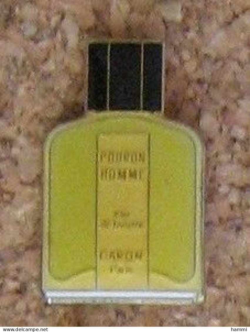 GA37 Pin's PARFUM POUR UN HOMME CARON PARIS Perfume Achat Immédiat Immédiat - Parfums