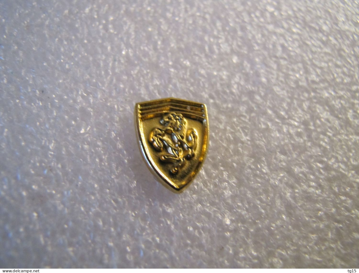 RARE   PIN'S   LOGO  FERRARI - Ferrari