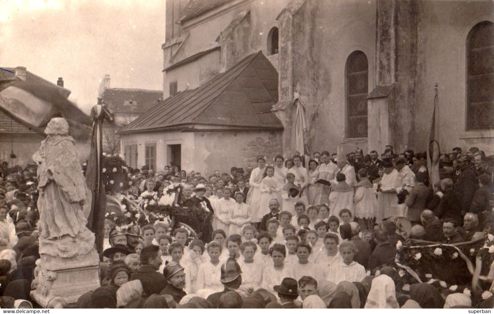 EISENSTADT : UNE CÉLÉBRATION RELIGIEUSE ? / A RELIGIOUS CELEBRATION ? - CARTE VRAIE PHOTO / REAL PHOTO - 1922 (am906) - Eisenstadt