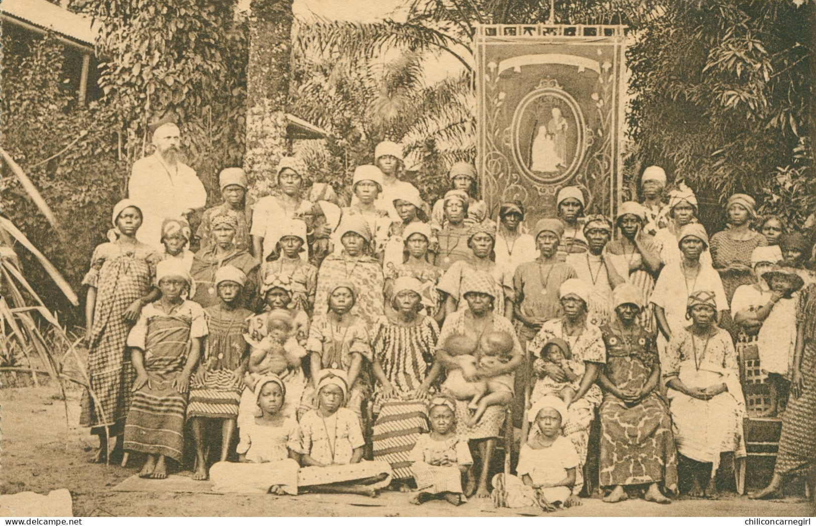 * THYSVILLE CONGO - Rédemptoristes Stes Famille Femmes - Saintes - Redemptoristen THYSSTAD Vrouwen - Photo LIL SCHOKERT - Congo Belge