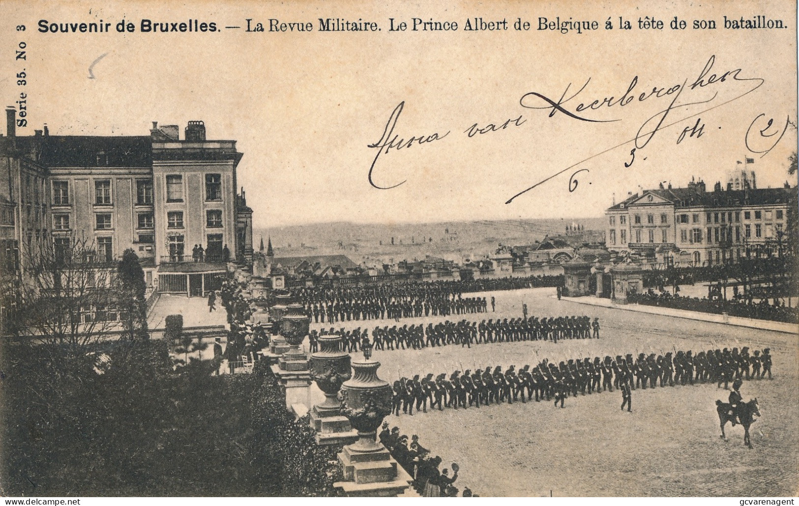 BRUXELLES  LA REVUE MILITAIRE .LE PRINCE ALBERT DE BELGIQUE A LA TETE DE SON BATAILLON        ZIE SCANS - Feste, Eventi