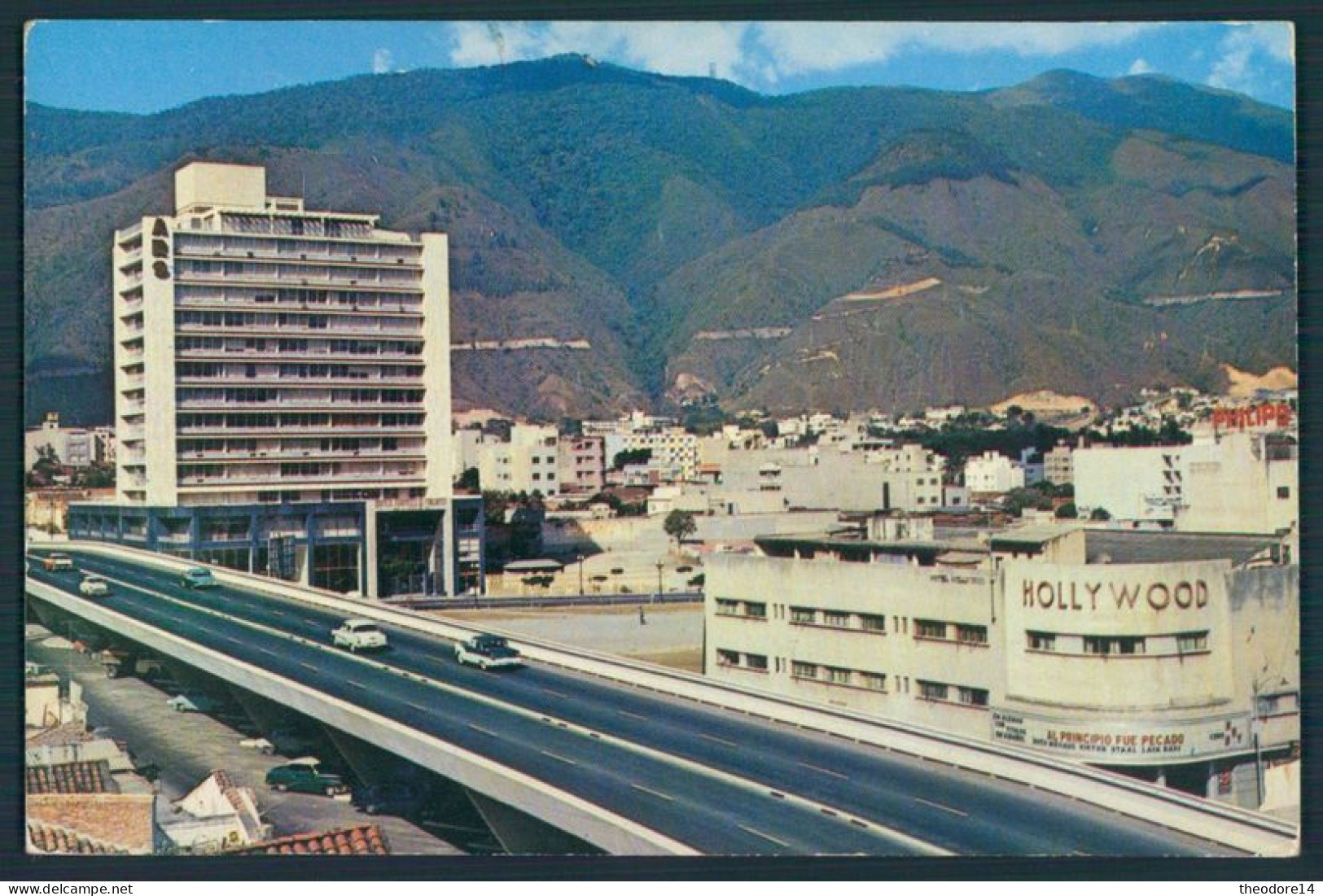 Venezuela CARACAS Avenida De Las Fuerzas Armadas - Venezuela