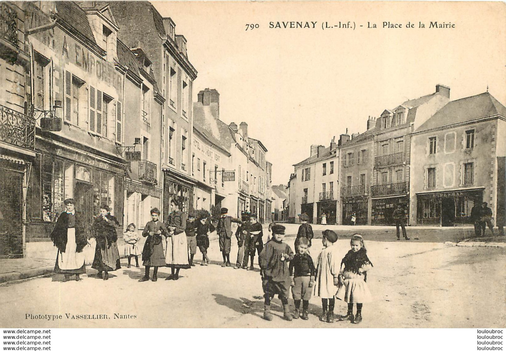 SAVENAY LA PLACE DE LA MAIRIE - Savenay