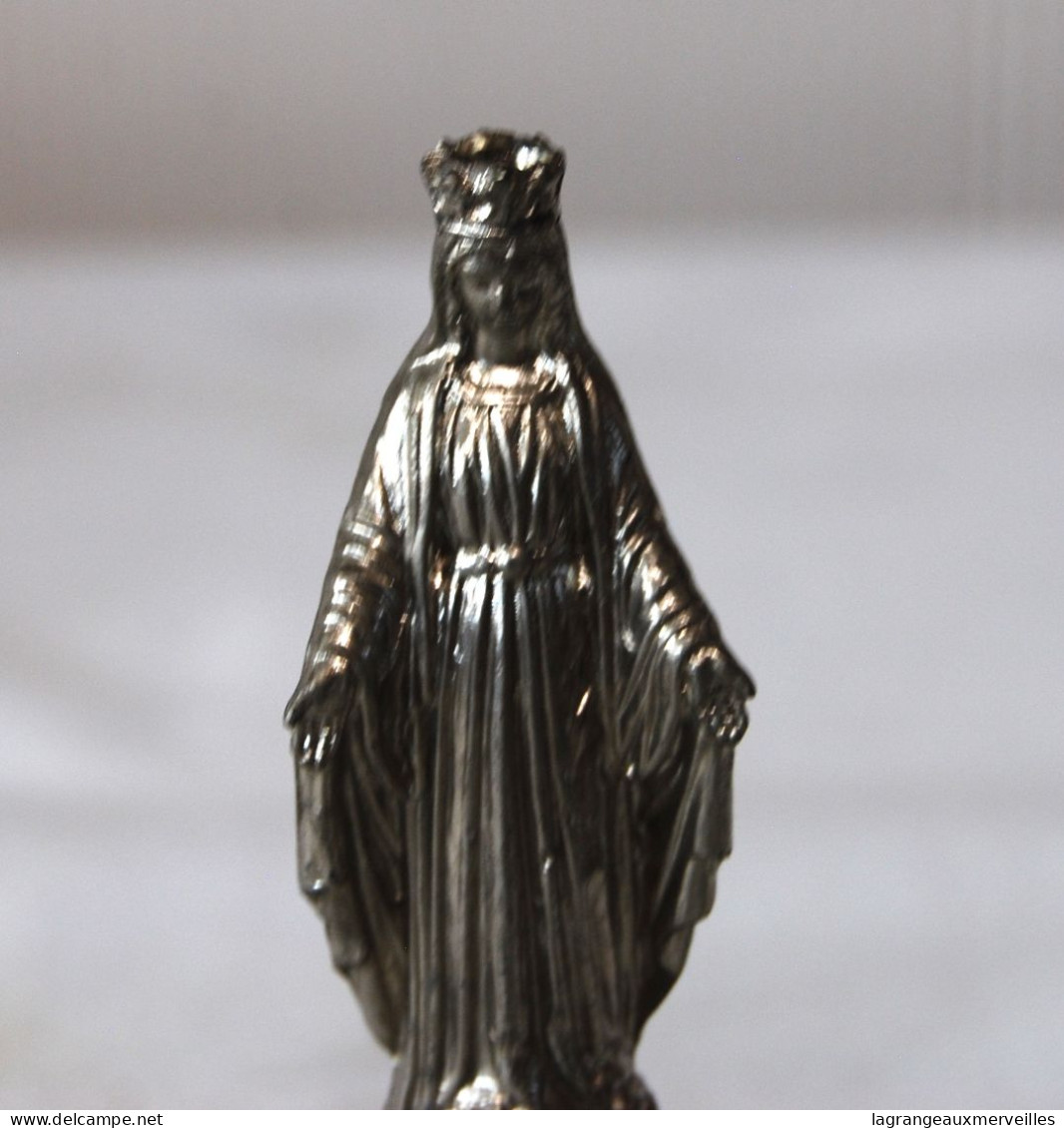 C299 La Vierge Marie Sur Son Socle - Objet De Dévotion - Religion - Religiöse Kunst