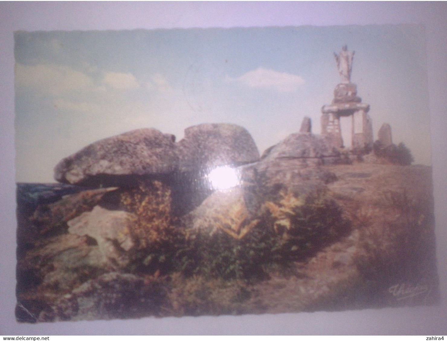 ? Dolmen ? - Bocage Vendéen - La Verrie Le Sacré-coeur De La Tour Et La Pierre Branlante - Modernes Théojac Limoges - Dolmen & Menhirs