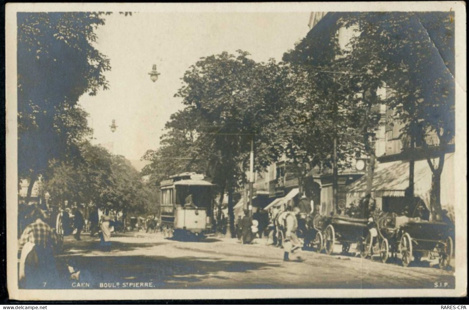 14 CAEN - BOULEVARD SAINT PIERRE - LE TRAMWAY ET LES CALECHES - CPA PHOTO - Caen