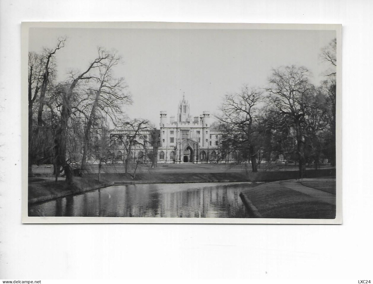 CAMBRIDGE. ST. JOHNS. / PHOTO POSTCARD. - Cambridge