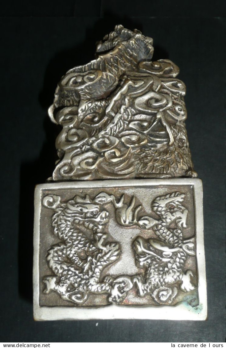 A VOIR Ancien Gros Cachet En Bronze Argenté Sceau Tampon, Dragons, Idéogrammes - Asian Art