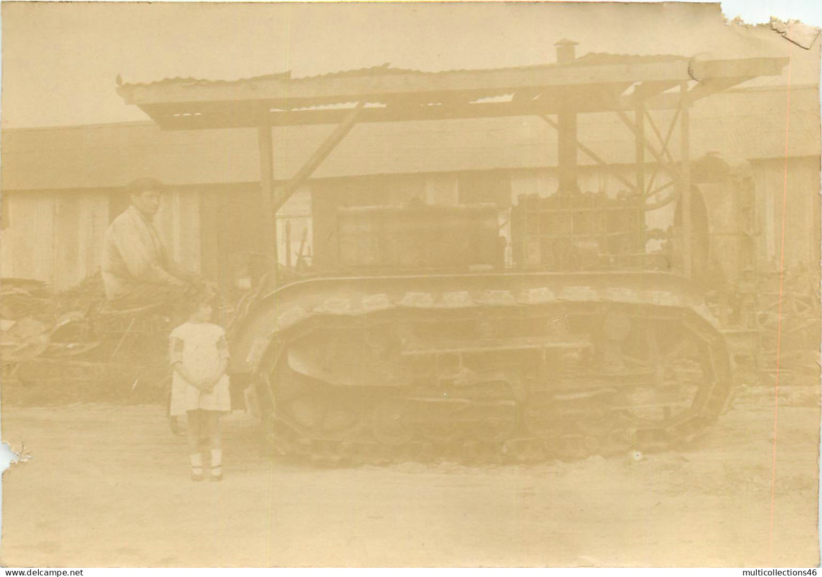 070124A -  PHOTO ANCIENNE - Tracteur Machine Agricole à Chenille - Paysan - Trattori
