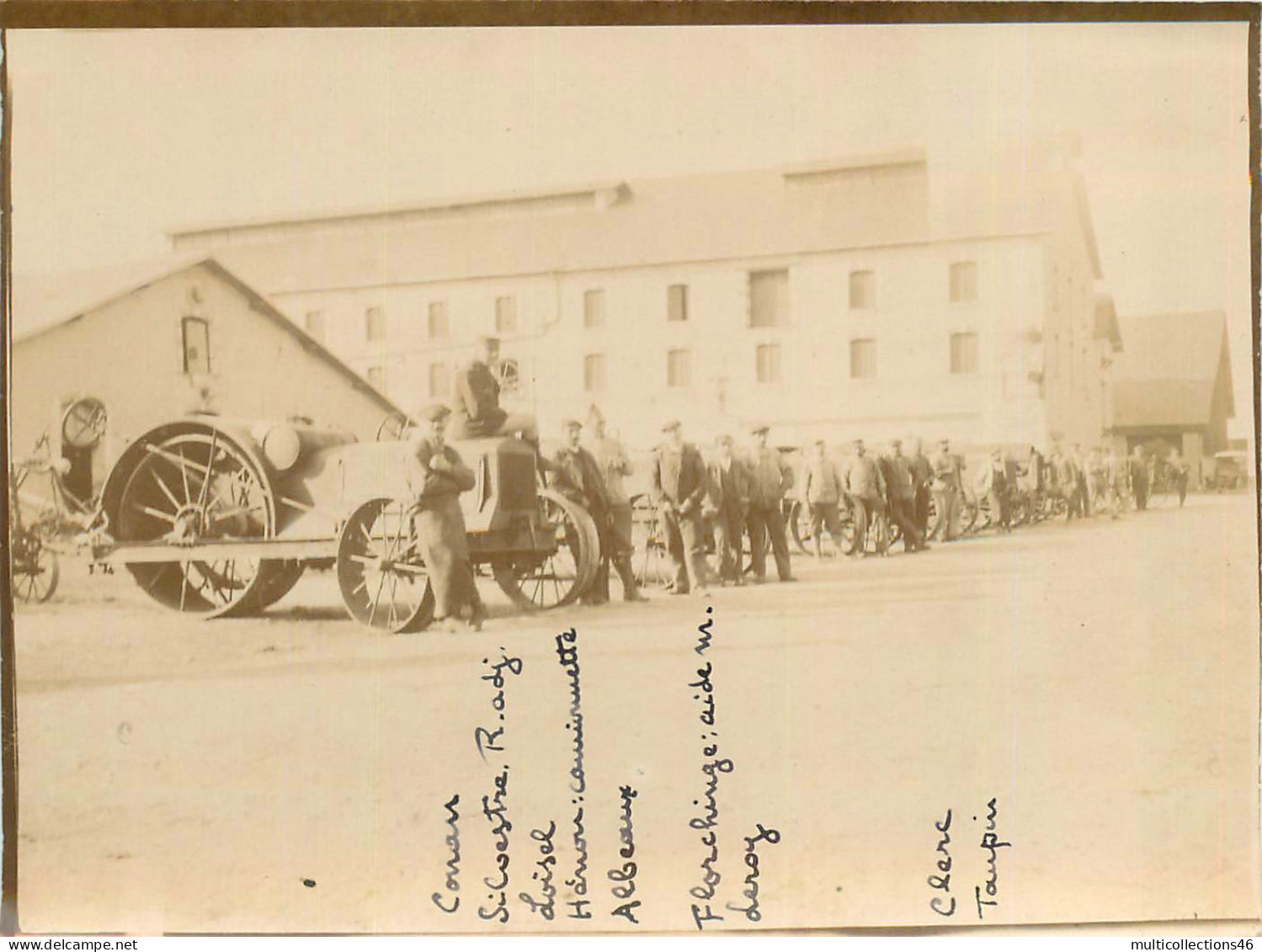 070124A -  PHOTO ANCIENNE - Tracteur Machine Agricole - Paysan - Traktoren