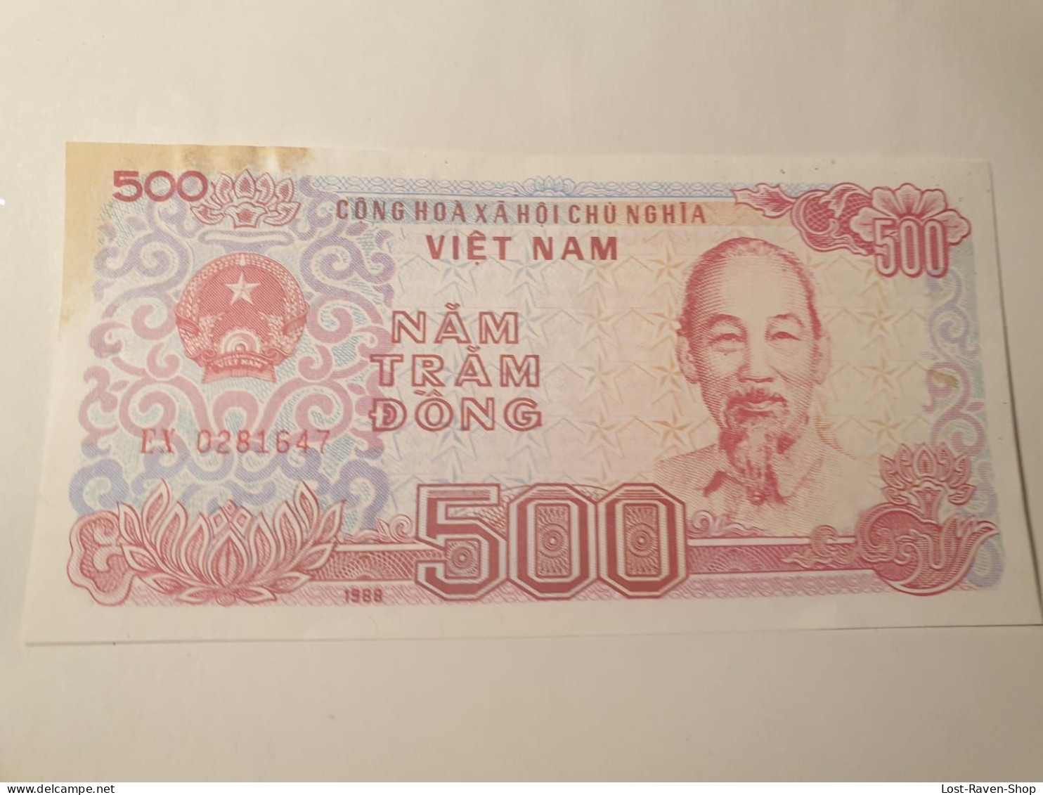 500 Dong - Vietnam - Surinam